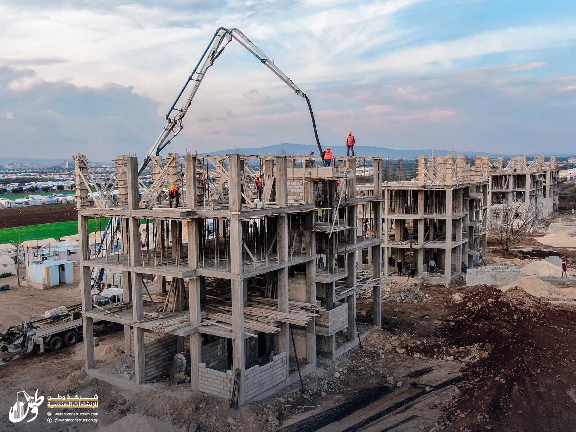 Casting columns for the fourth floor of Iqra Charity Building in Azaz5