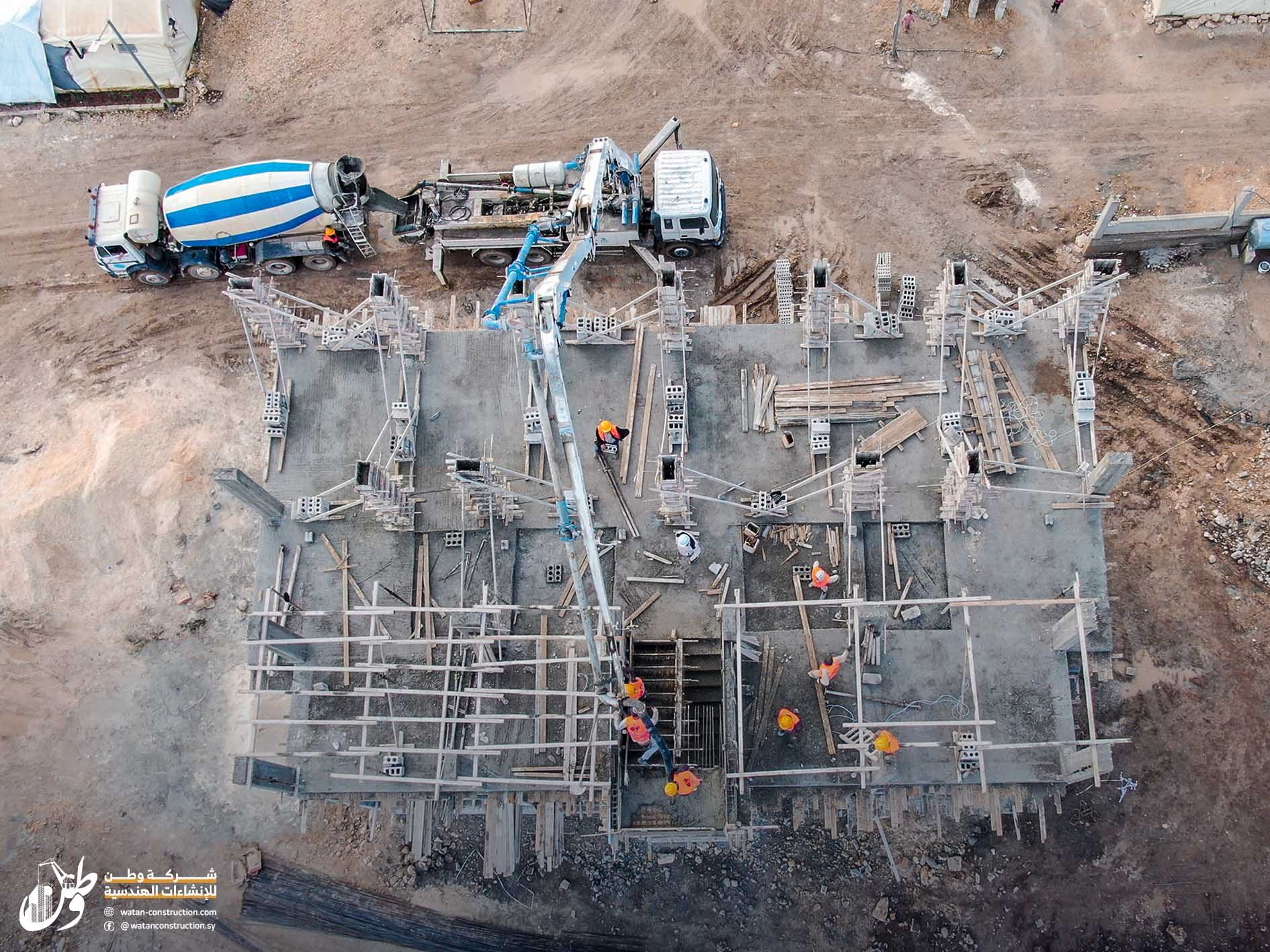 Casting columns for the fourth floor of Iqra Charity Building in Azaz6