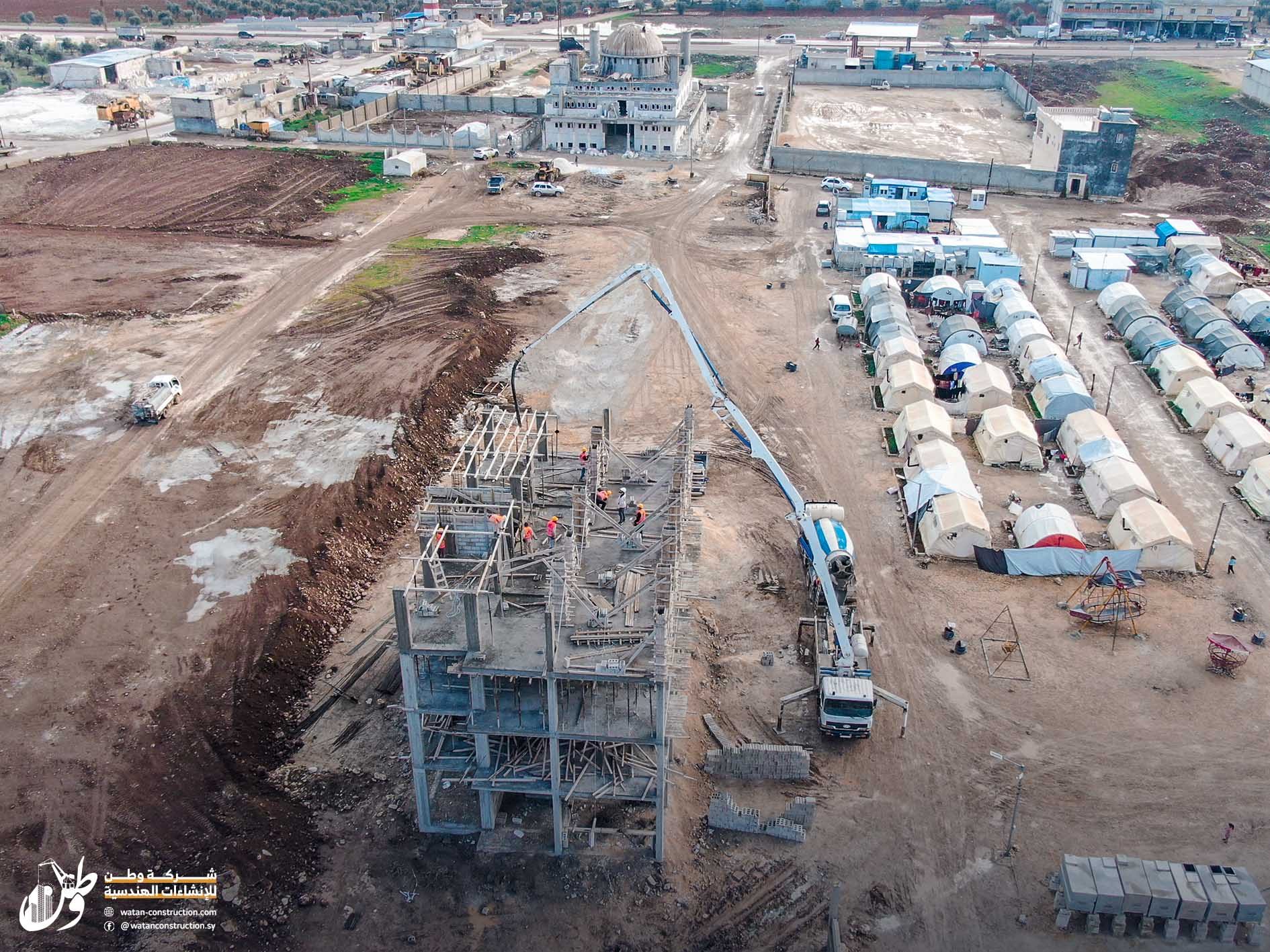 Casting columns for the fourth floor of Iqra Charity Building in Azaz7