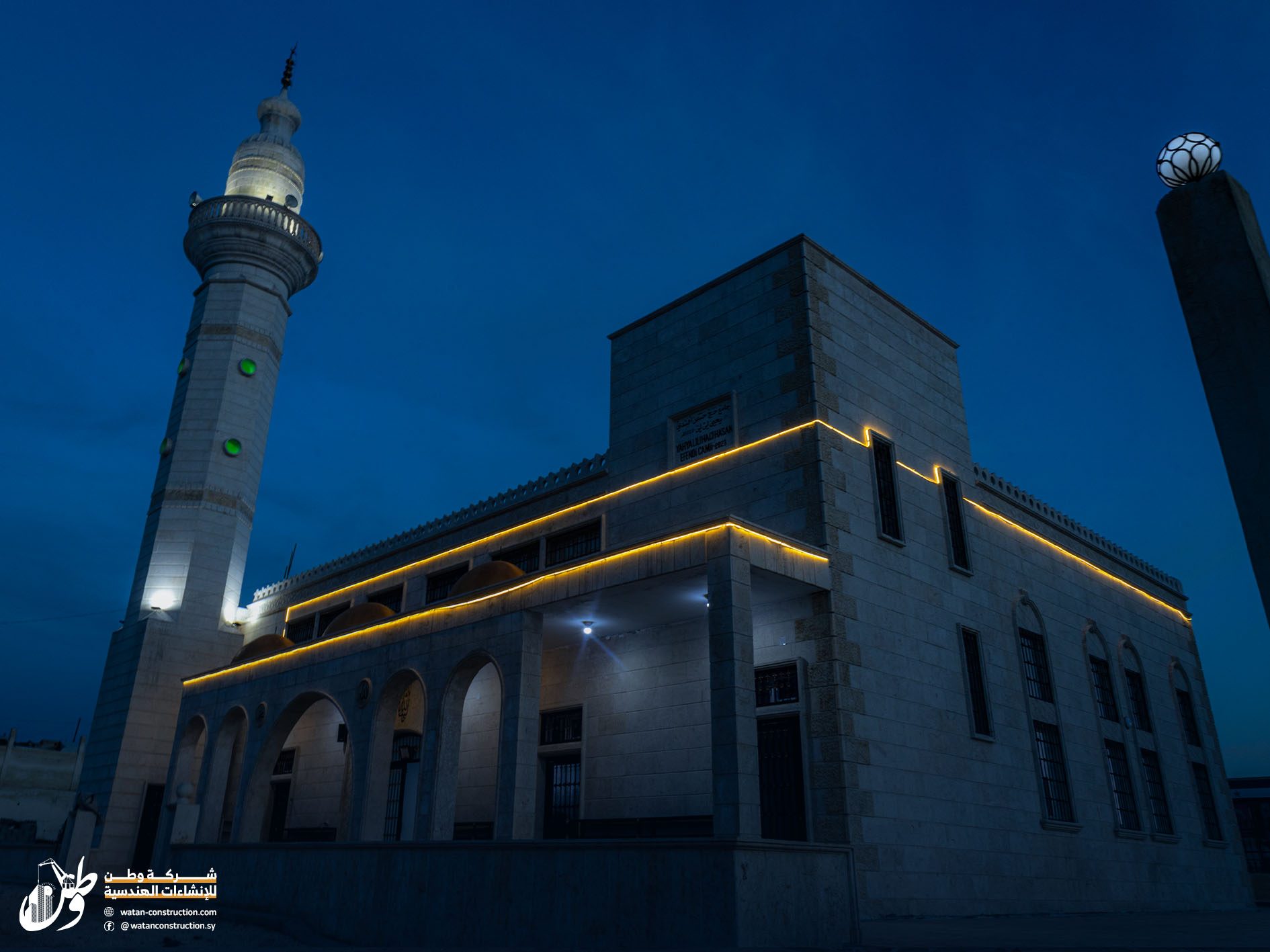 Night photos of Hajj Hassan Effendi Mosque in central Afrin after the completion of construction work there (2)