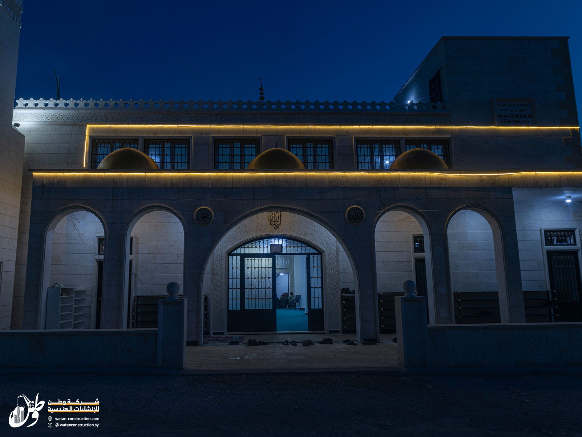 Night photos of Hajj Hassan Effendi Mosque in central Afrin after the completion of construction work there (3)