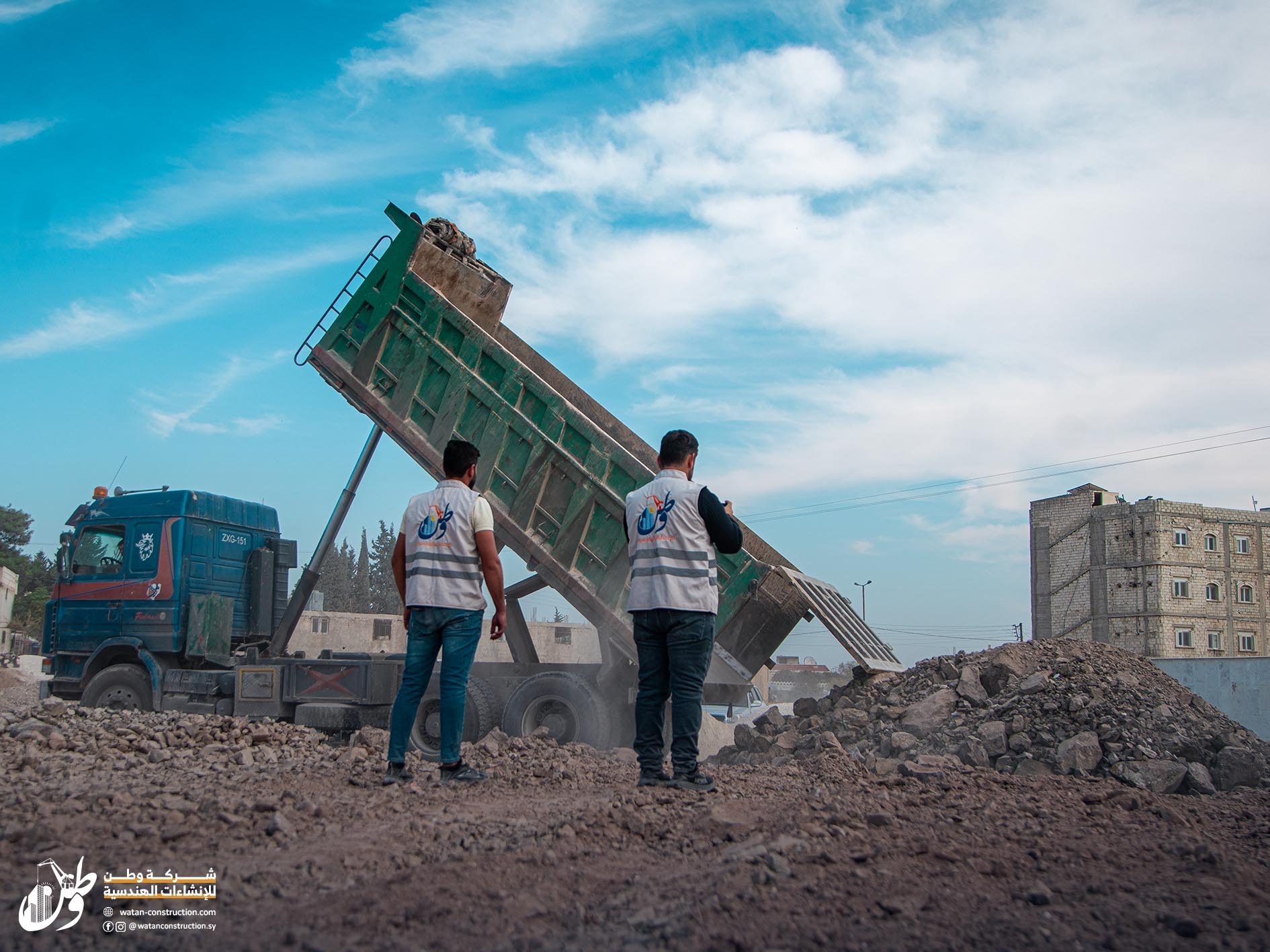 Watan Engineering Construction Company's work in paving the Jandairis-Tal Salour road (6)